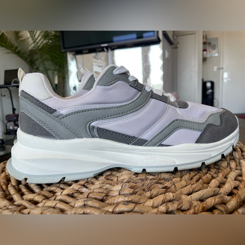 A New Day Women's Gray/Indigo Memory Foam Sneakers Size 11 - Picture 5 of 15